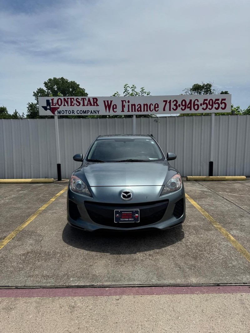 Mazda Mazda3 Sedan Vehicle Full-screen Gallery Image 03