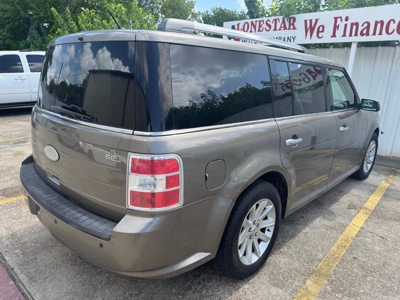 Ford Flex Vehicle Full-screen Gallery Image 05