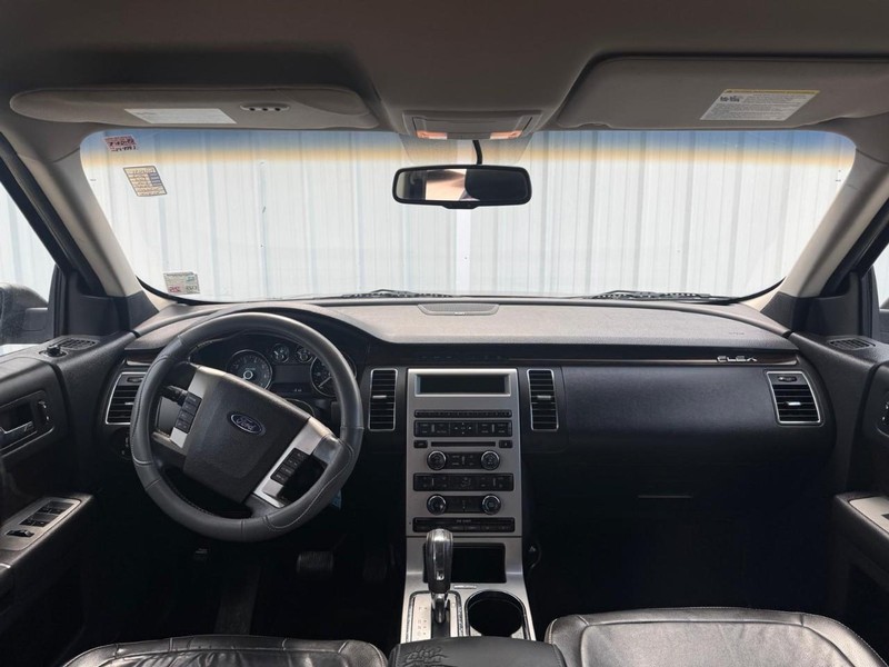 Ford Flex Vehicle Full-screen Gallery Image 09