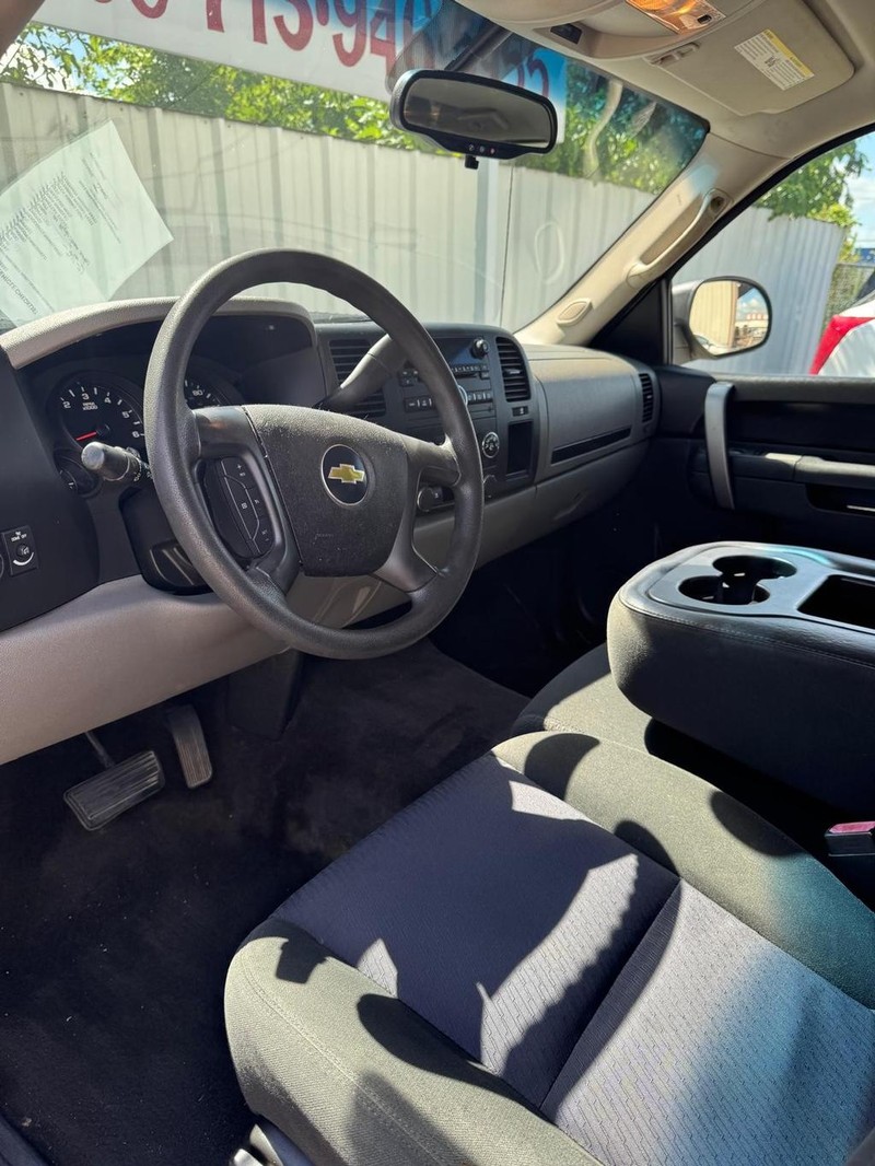 Chevrolet Silverado 1500 Vehicle Full-screen Gallery Image 08