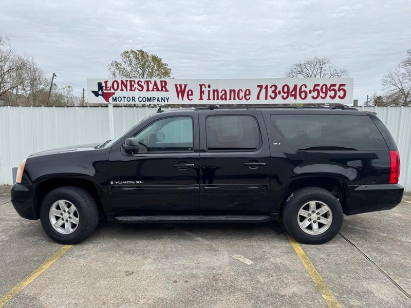 GMC Yukon XL Vehicle Full-screen Gallery Image 07