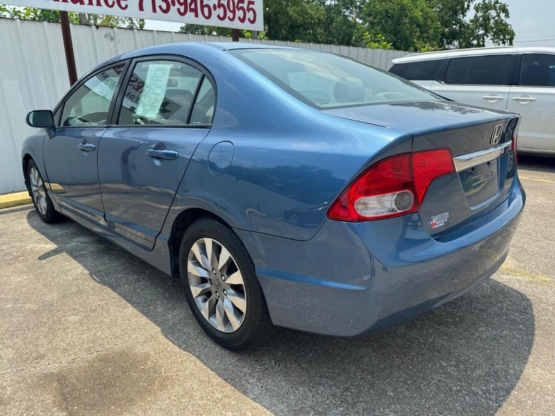 Honda Civic Sedan Vehicle Full-screen Gallery Image 05