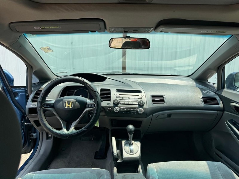 Honda Civic Sedan Vehicle Full-screen Gallery Image 10