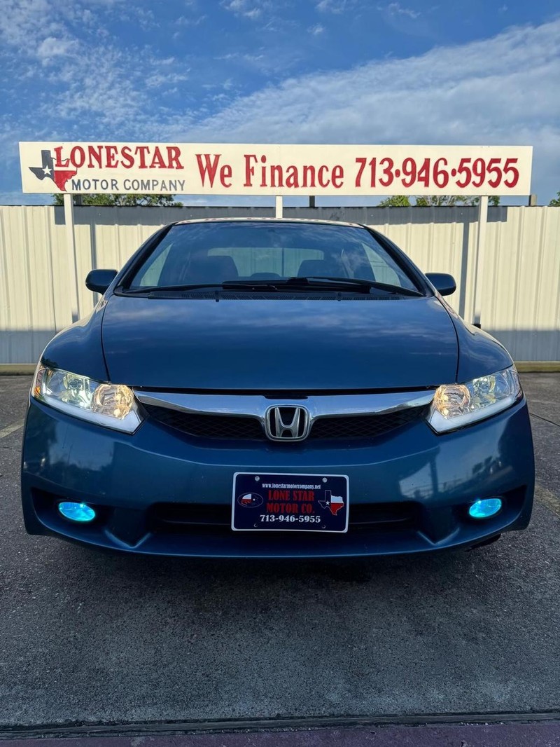 Honda Civic Sedan Vehicle Full-screen Gallery Image 03