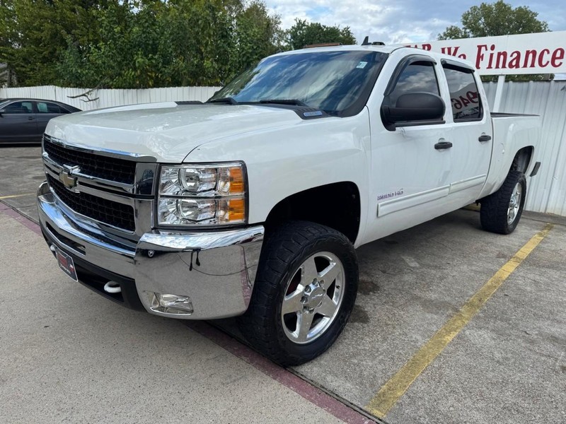 Chevrolet Silverado 2500HD Vehicle Full-screen Gallery Image 02