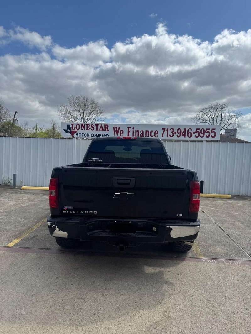 Chevrolet Silverado 1500 Vehicle Full-screen Gallery Image 04