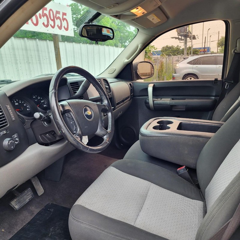 Chevrolet Silverado 1500 Vehicle Full-screen Gallery Image 08