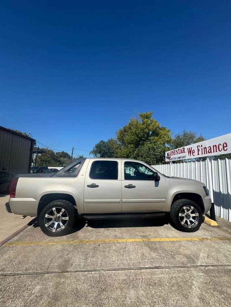 Chevrolet Avalanche Vehicle Full-screen Gallery Image 08