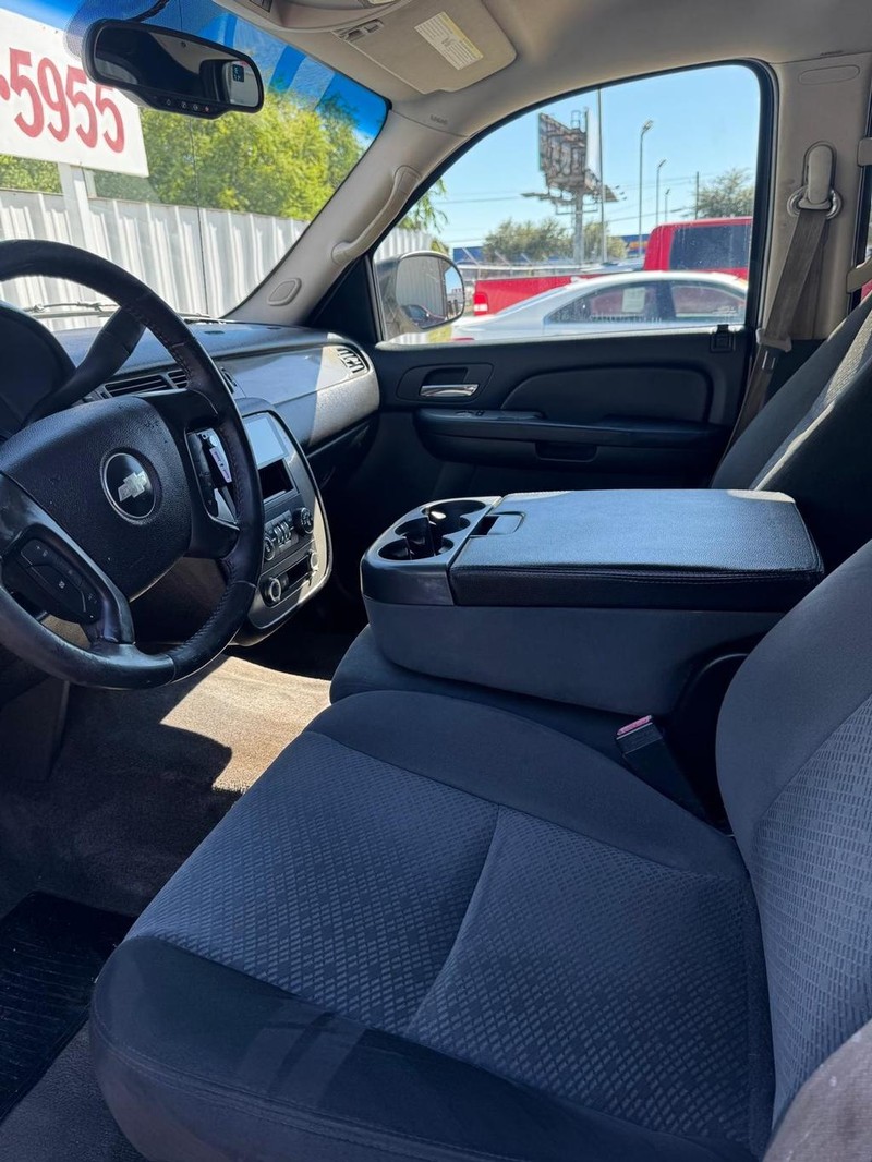 Chevrolet Avalanche Vehicle Full-screen Gallery Image 09