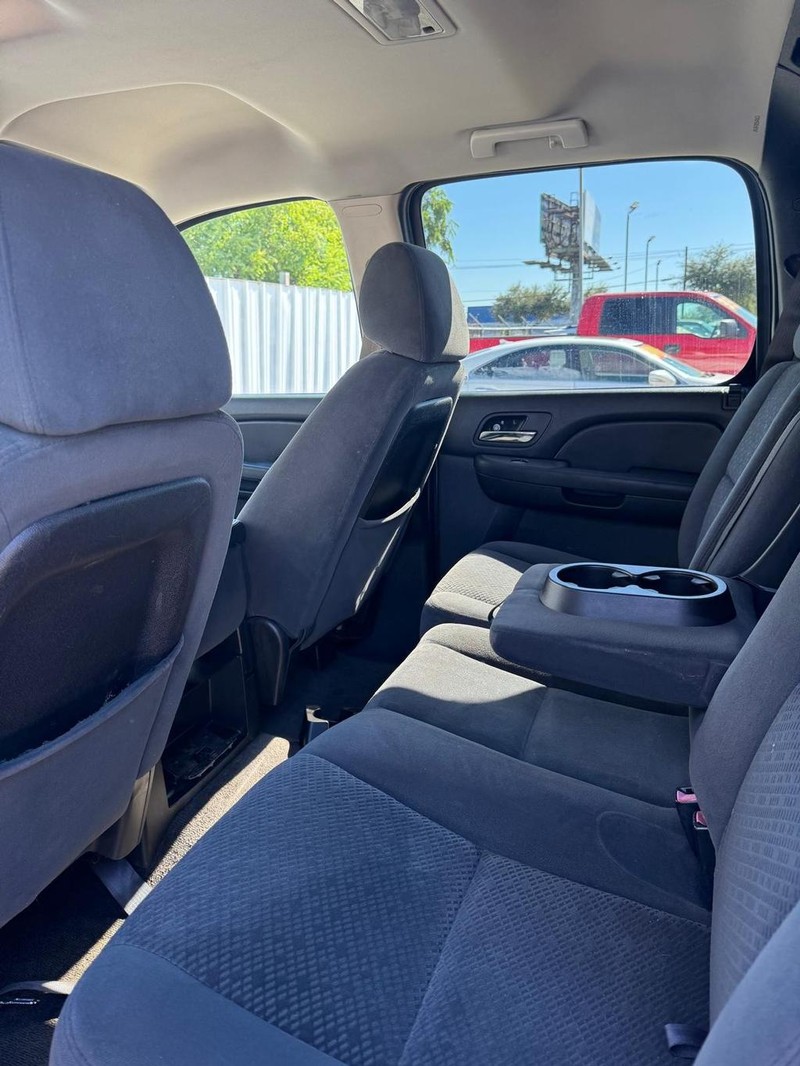 Chevrolet Avalanche Vehicle Full-screen Gallery Image 10