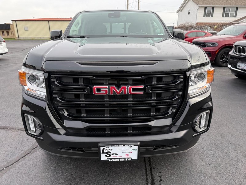 GMC Canyon Vehicle Full-screen Gallery Image 9