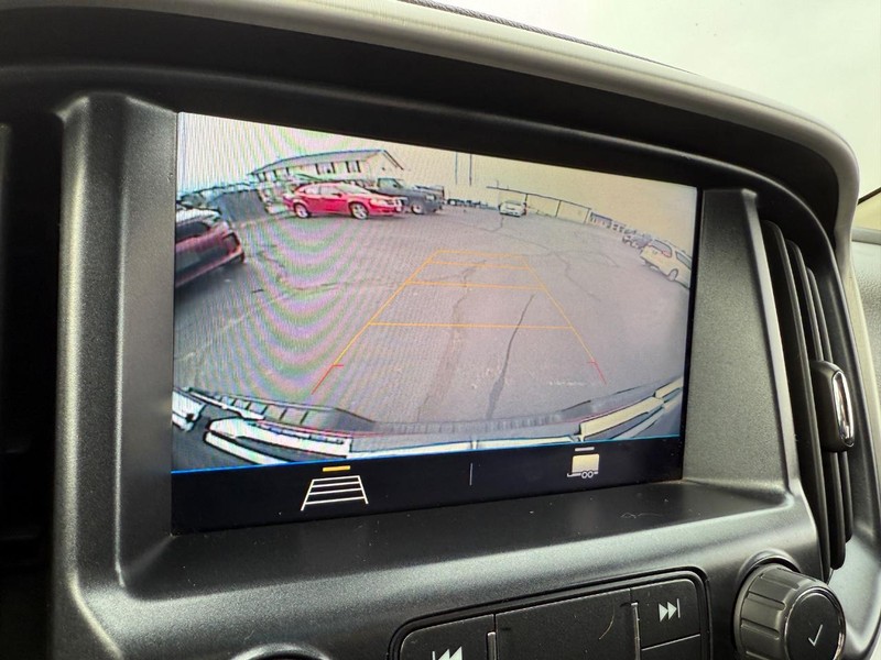 GMC Canyon Vehicle Full-screen Gallery Image 20