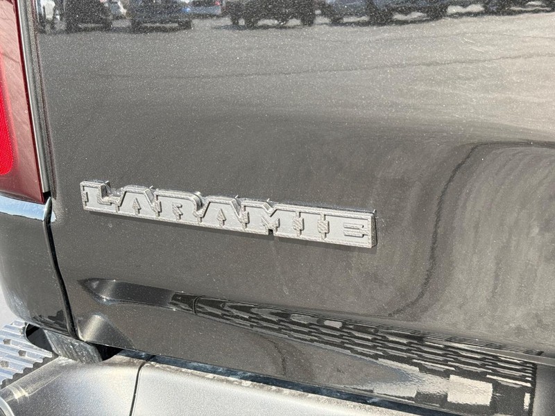 Ram 1500 Vehicle Full-screen Gallery Image 4