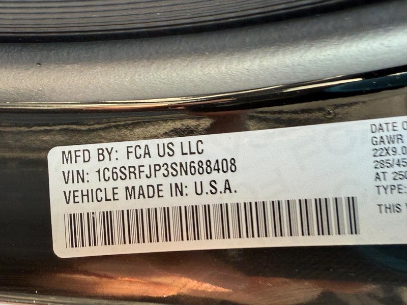 Ram 1500 Vehicle Full-screen Gallery Image 18