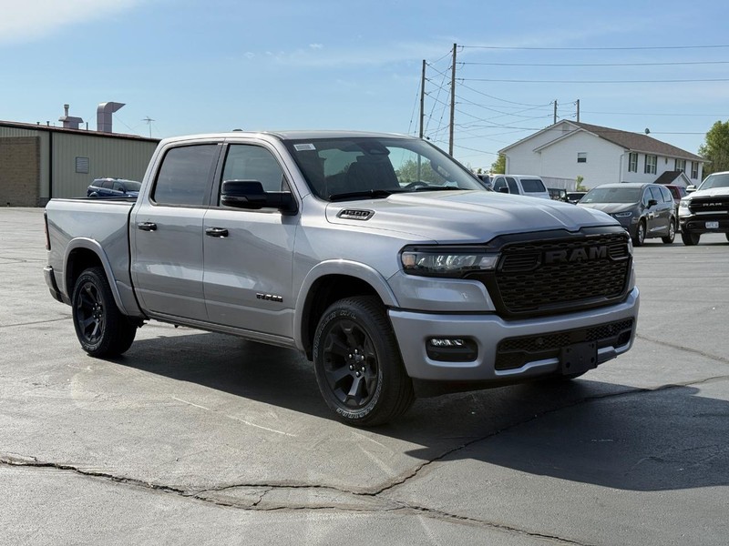 Ram 1500 Vehicle Full-screen Gallery Image 2