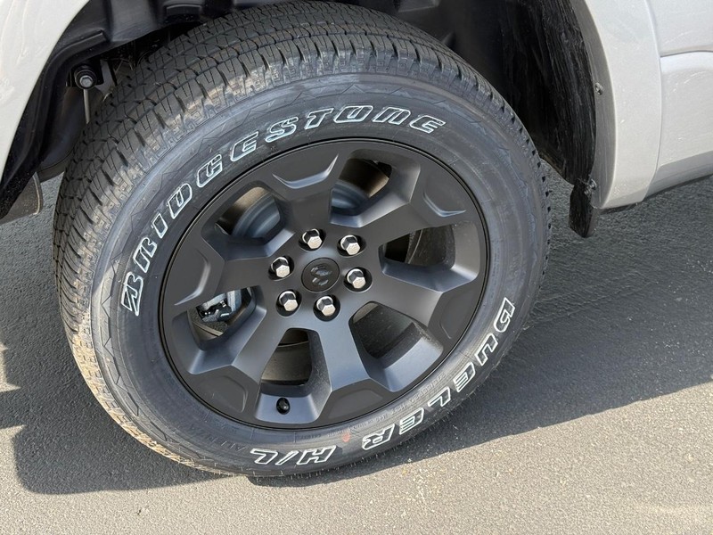 Ram 1500 Vehicle Full-screen Gallery Image 4