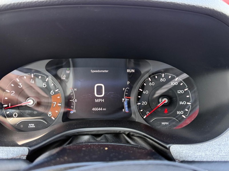 Jeep Compass Vehicle Full-screen Gallery Image 19