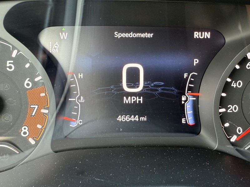Jeep Compass Vehicle Full-screen Gallery Image 20