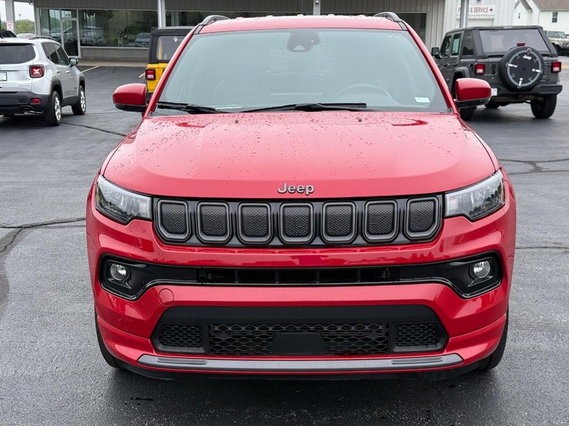 Jeep Compass Vehicle Full-screen Gallery Image 9