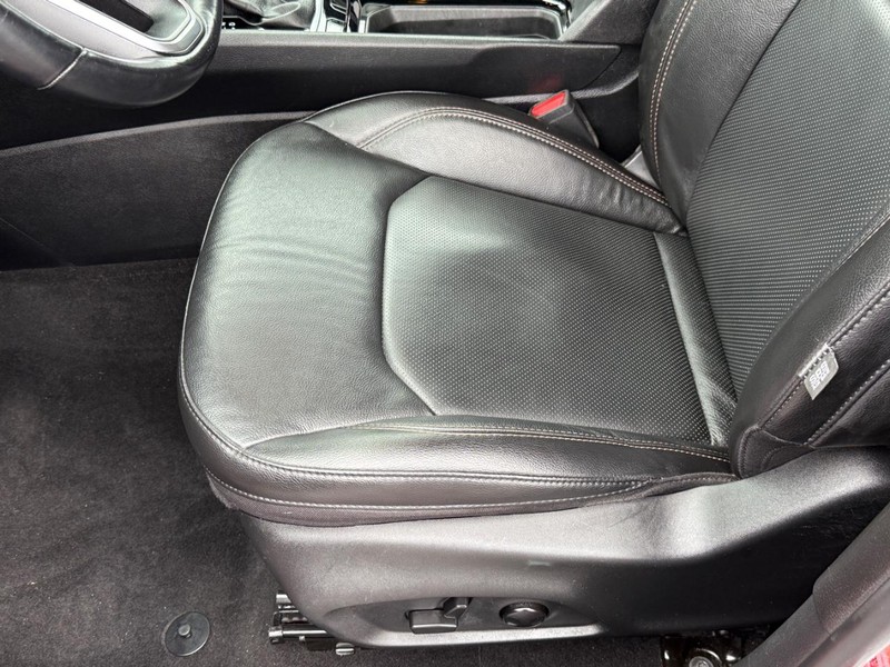 Jeep Compass Vehicle Full-screen Gallery Image 15