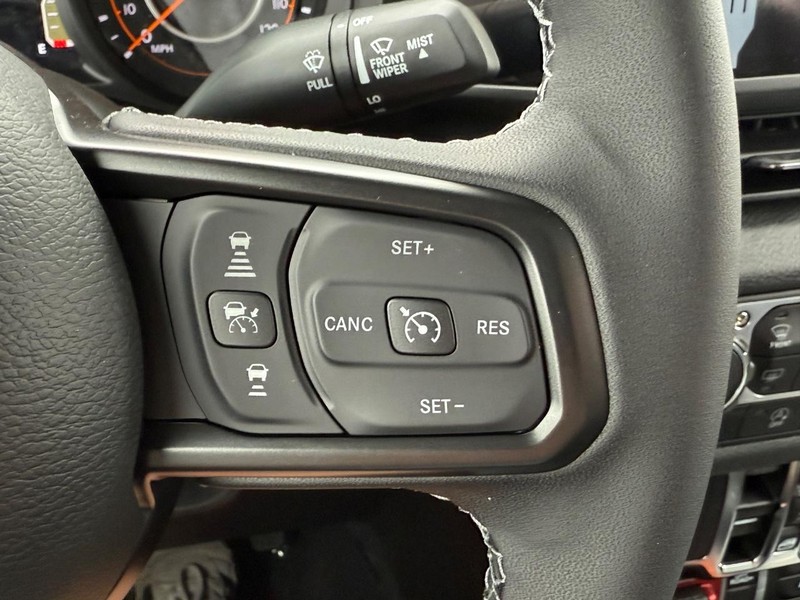 Jeep Gladiator Vehicle Full-screen Gallery Image 13