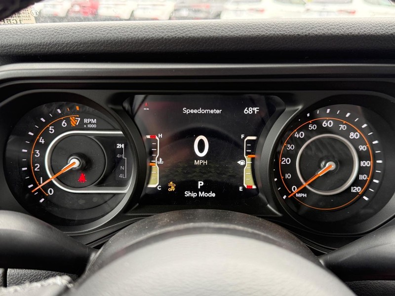 Jeep Gladiator Vehicle Full-screen Gallery Image 14