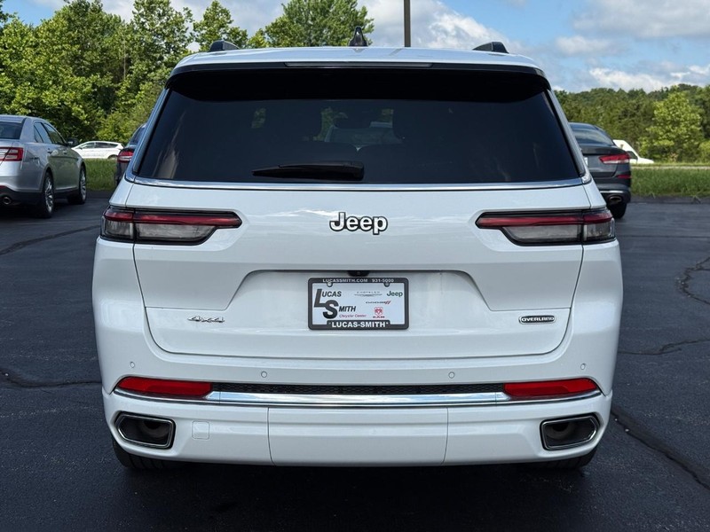 Jeep Grand Cherokee L Vehicle Full-screen Gallery Image 5