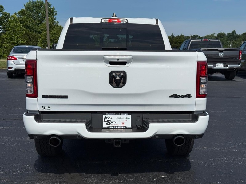 Ram 1500 Vehicle Full-screen Gallery Image 5