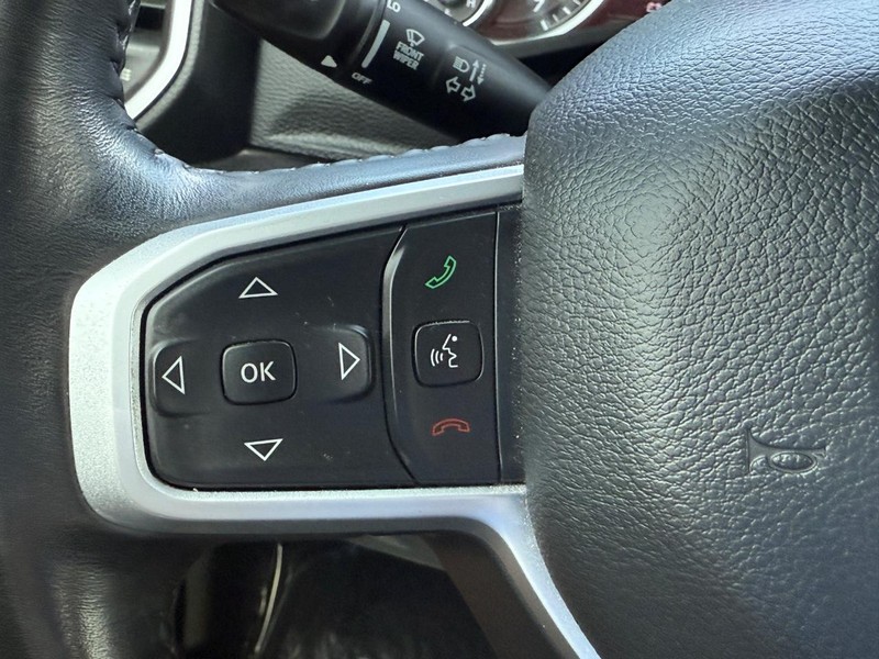 Ram 1500 Vehicle Full-screen Gallery Image 18