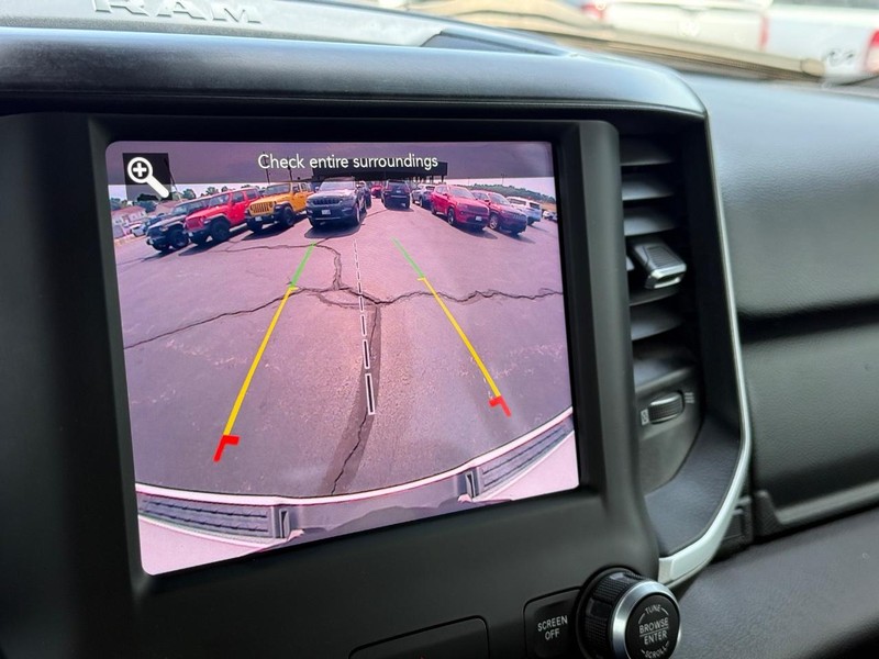 Ram 1500 Vehicle Full-screen Gallery Image 22