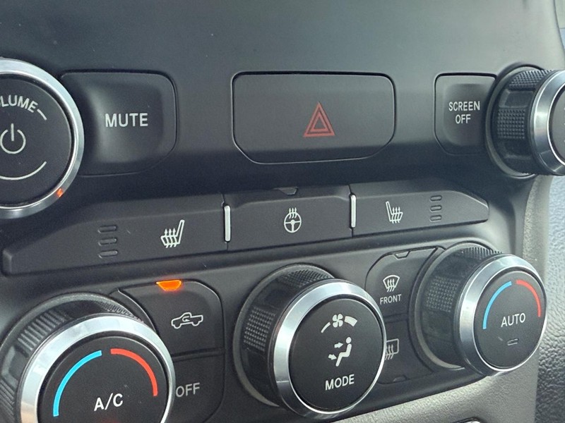 Ram 1500 Vehicle Full-screen Gallery Image 23