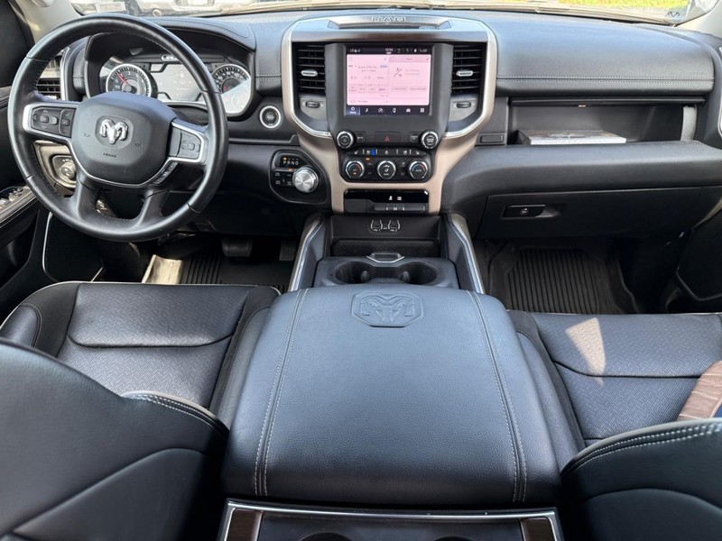 Ram 1500 Vehicle Full-screen Gallery Image 11