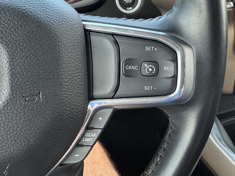 Ram 1500 Vehicle Full-screen Gallery Image 19