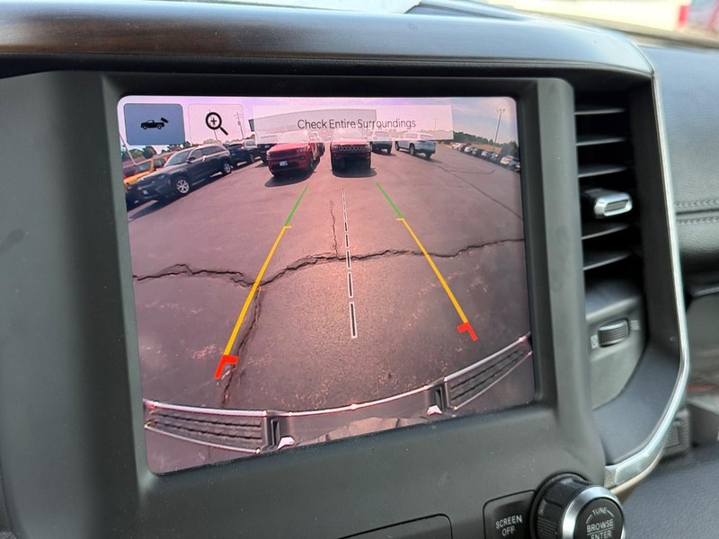 Ram 1500 Vehicle Full-screen Gallery Image 22