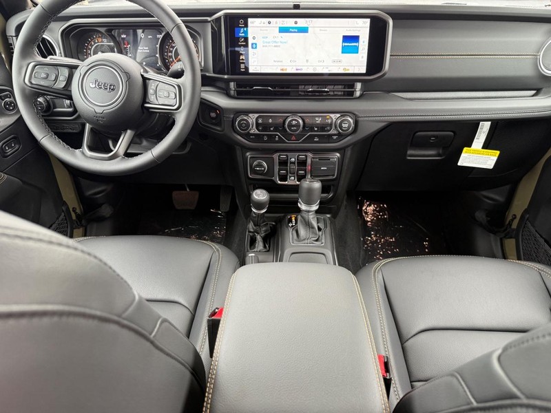 Jeep Gladiator Vehicle Full-screen Gallery Image 8