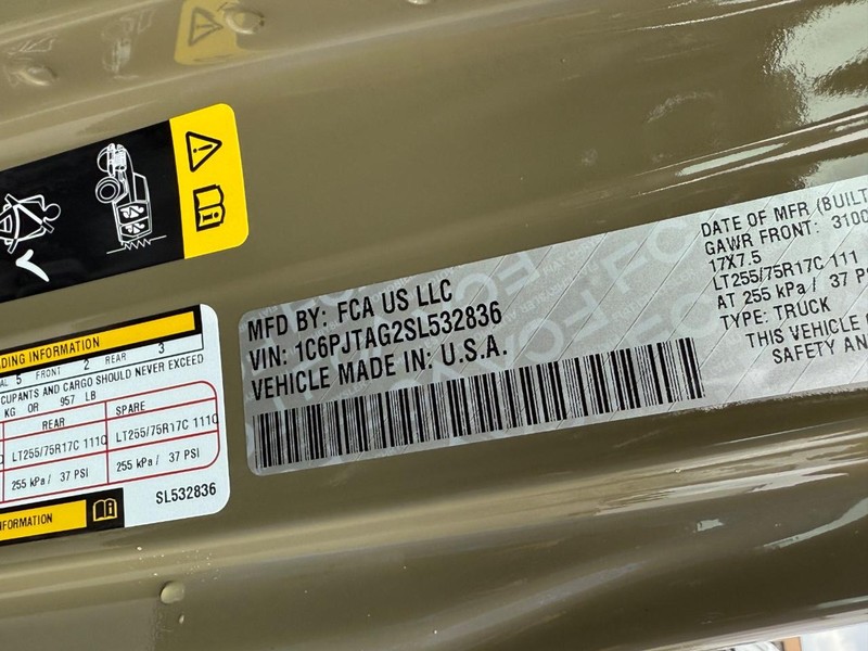 Jeep Gladiator Vehicle Full-screen Gallery Image 18