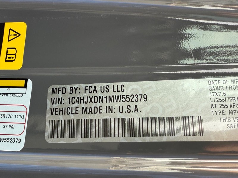 Jeep Wrangler Vehicle Full-screen Gallery Image 20