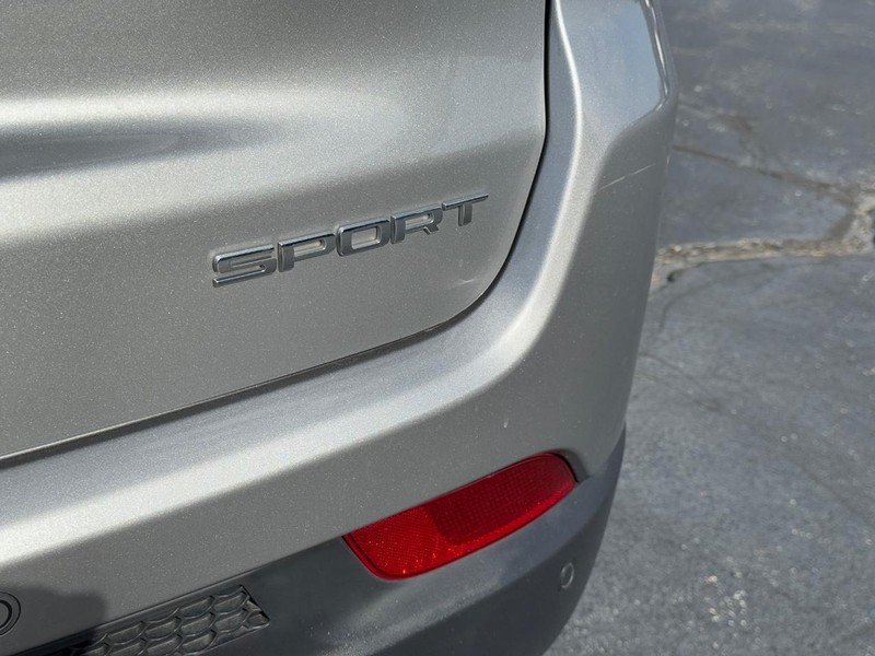 Jeep Compass Vehicle Full-screen Gallery Image 6