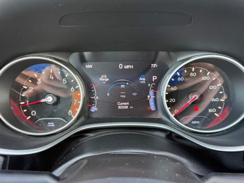 Jeep Compass Vehicle Full-screen Gallery Image 19