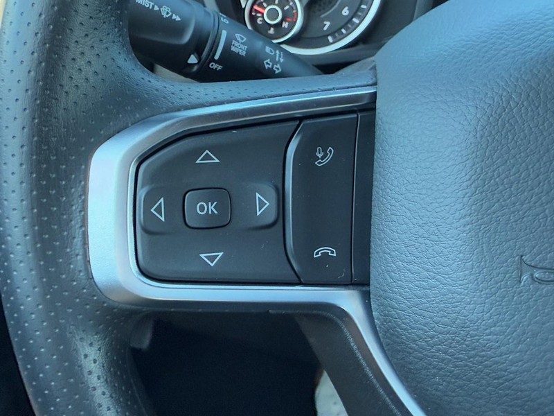 Ram 2500 Vehicle Full-screen Gallery Image 12