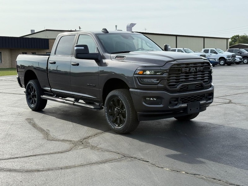 Ram 2500 Vehicle Full-screen Gallery Image 2