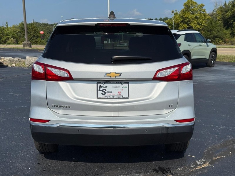 Chevrolet Equinox Vehicle Full-screen Gallery Image 5