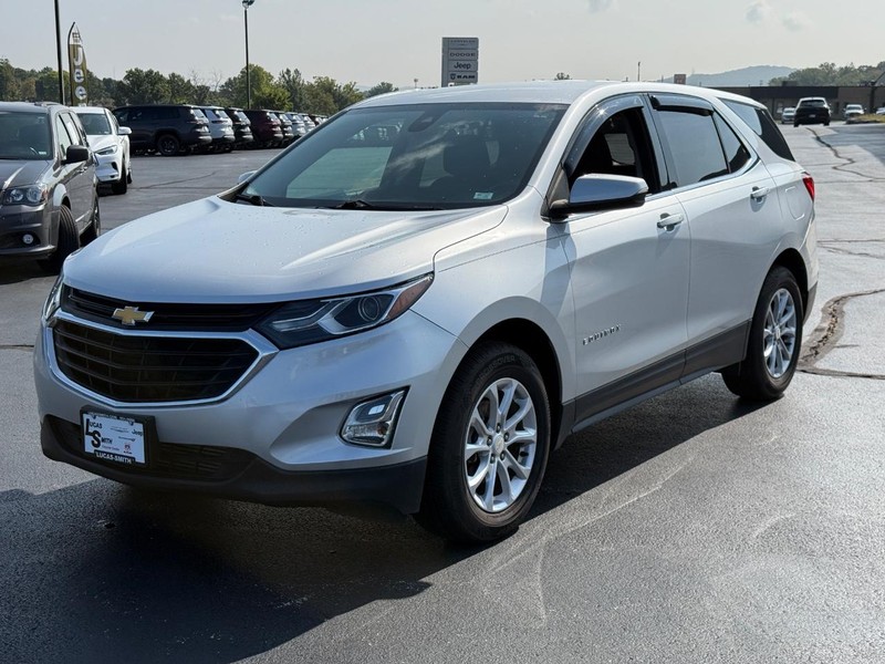 Chevrolet Equinox Vehicle Full-screen Gallery Image 9