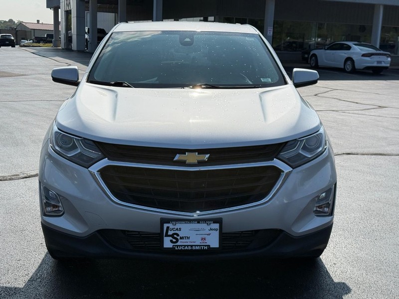 Chevrolet Equinox Vehicle Full-screen Gallery Image 10