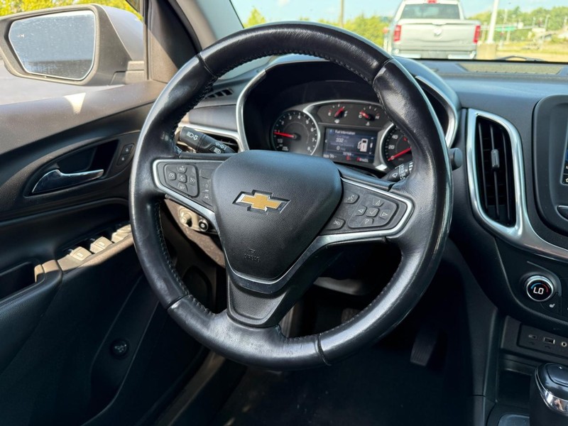 Chevrolet Equinox Vehicle Full-screen Gallery Image 13