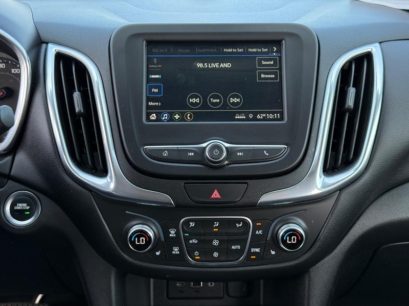 Chevrolet Equinox Vehicle Full-screen Gallery Image 14