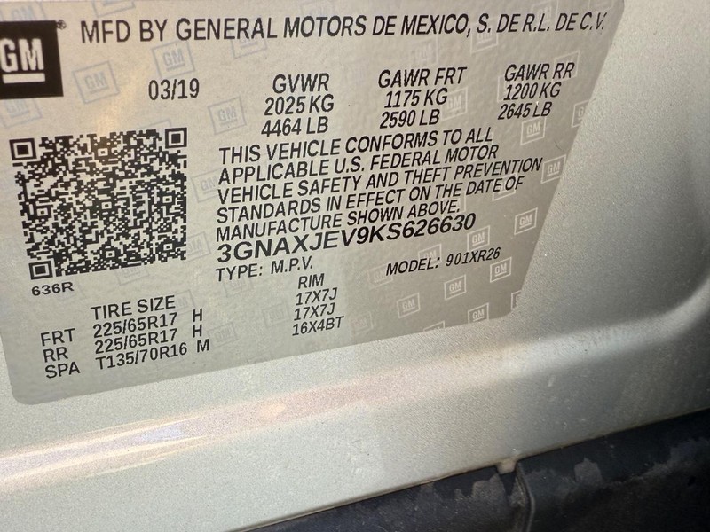Chevrolet Equinox Vehicle Full-screen Gallery Image 23