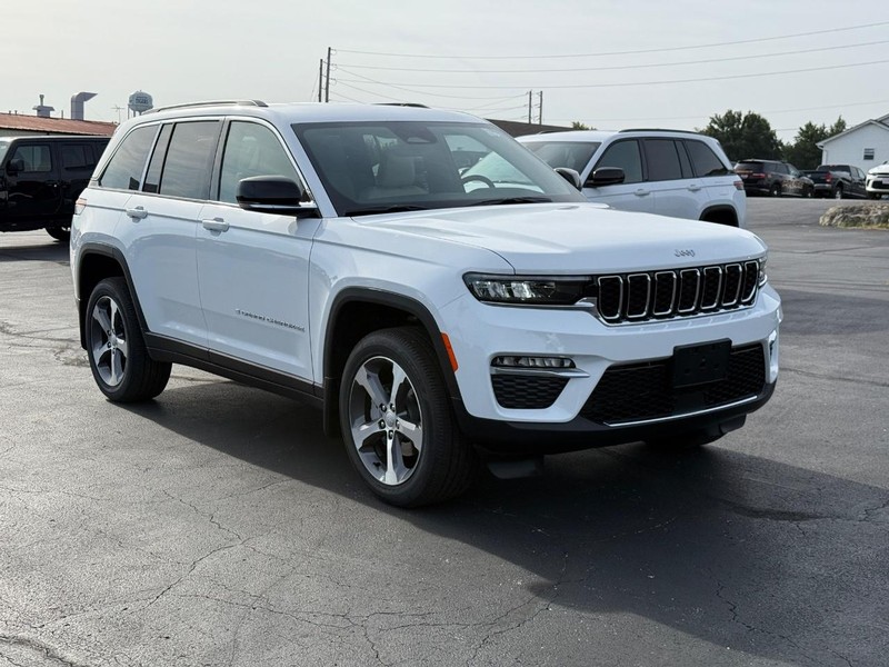 Jeep Grand Cherokee Vehicle Full-screen Gallery Image 2