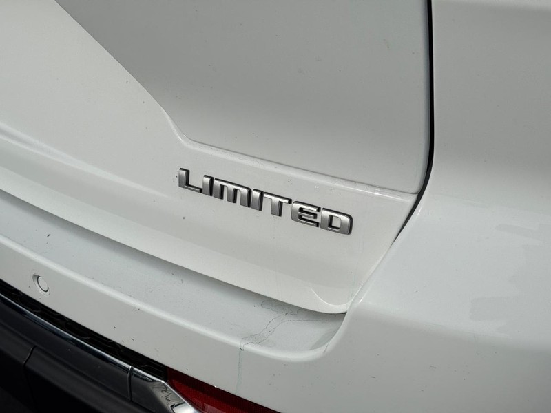 Jeep Grand Cherokee Vehicle Full-screen Gallery Image 4