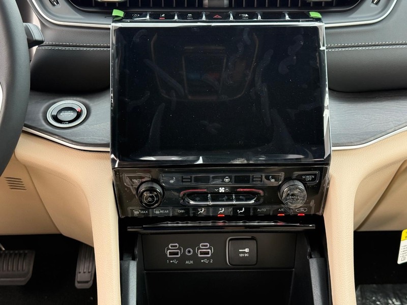 Jeep Grand Cherokee Vehicle Full-screen Gallery Image 9